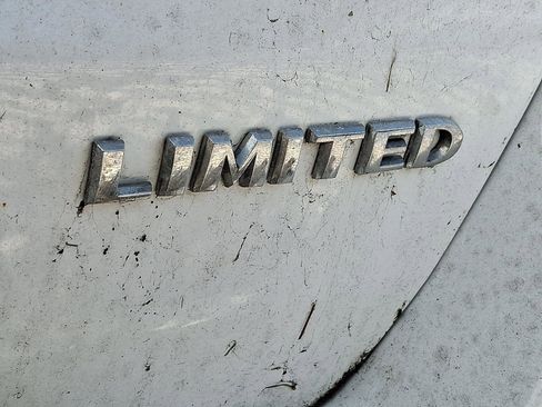 Used 2017 Jeep Grand Cherokee Limited w/ Luxury Group II image 10