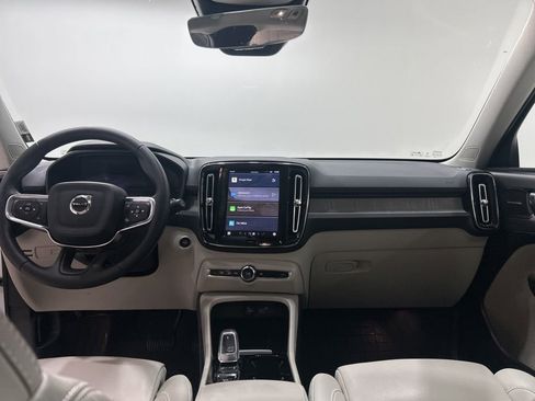 Used 2024 Volvo XC40 B5 Plus w/ Protection Package Premier image 21