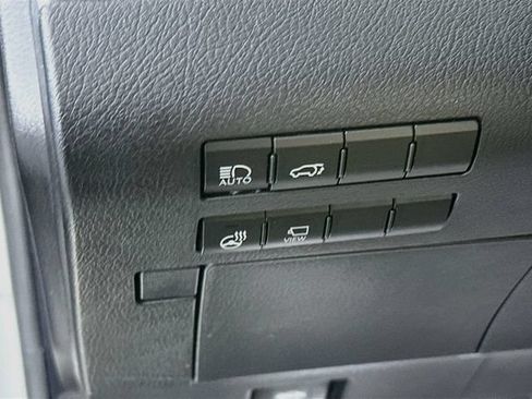 Used 2021 Lexus RX 350L Premium w/ Premium Package AWD/4WD image 16
