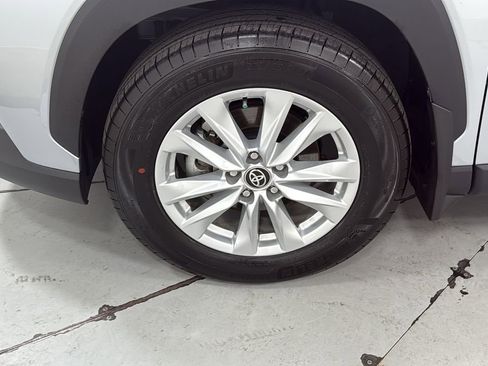 Certified 2026 Toyota Corolla Cross LE image 24