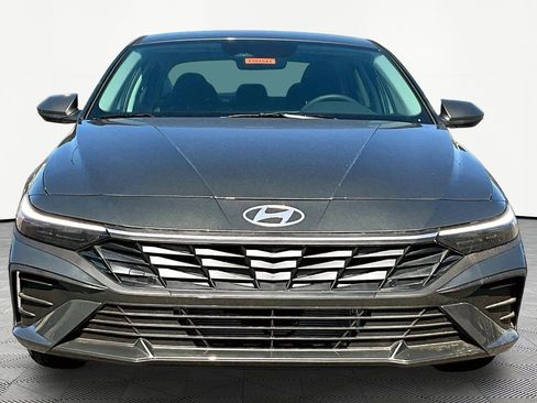 New 2026 Hyundai Elantra Hybrid FWD image 2