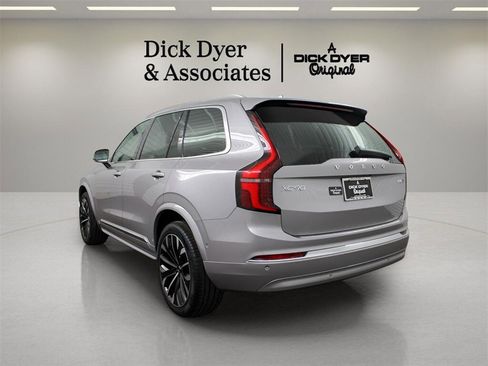 New 2026 Volvo XC90 B6 Plus w/ Protection Package Premier image 4