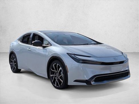 New 2026 Toyota Prius Plug-In Hybrid FWD image 6