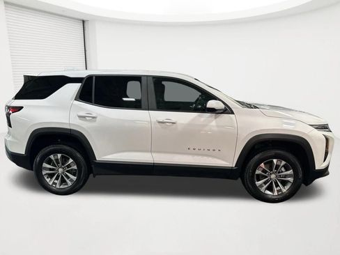 Used 2026 Chevrolet Equinox LT AWD/4WD image 4