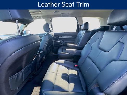 Used 2023 Kia Telluride EX w/ EX Captain's Chair Package image 26