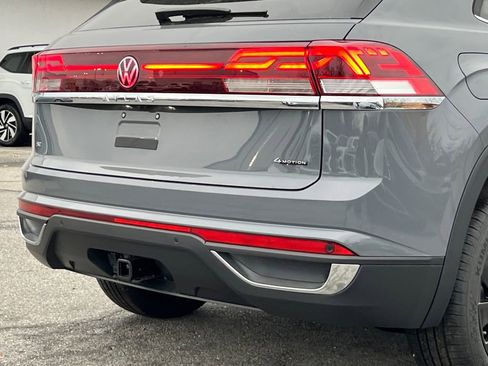 New 2026 Volkswagen Atlas Cross Sport SE image 5