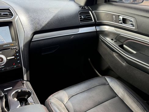 Used 2017 Ford Explorer Sport image 15