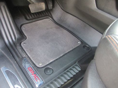 Used 2024 GMC Sierra 1500 AT4 AWD/4WD image 28