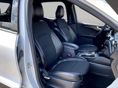 Used 2025 Ford Escape ST-Line FWD image 9