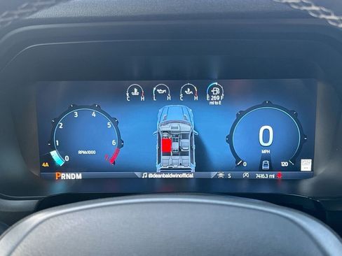 Used 2025 Ford F150 Lariat w/ Equipment Group 502A High image 12