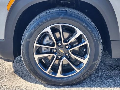 Used 2025 Chevrolet TrailBlazer LT AWD/4WD image 10