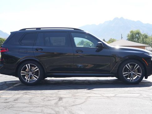 New 2027 BMW X7 xDrive40i w/ M Sport Package AWD/4WD image 6
