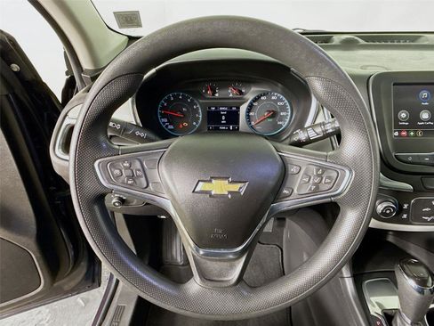 Used 2019 Chevrolet Equinox LS w/ LS Convenience Package image 13