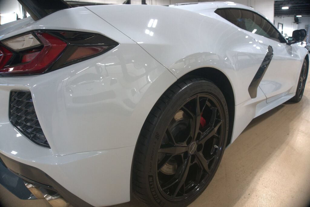 Used 2020 Chevrolet Corvette Stingray Premium Cpe w/ 3LT Preferred Equipment Group RWD image 27