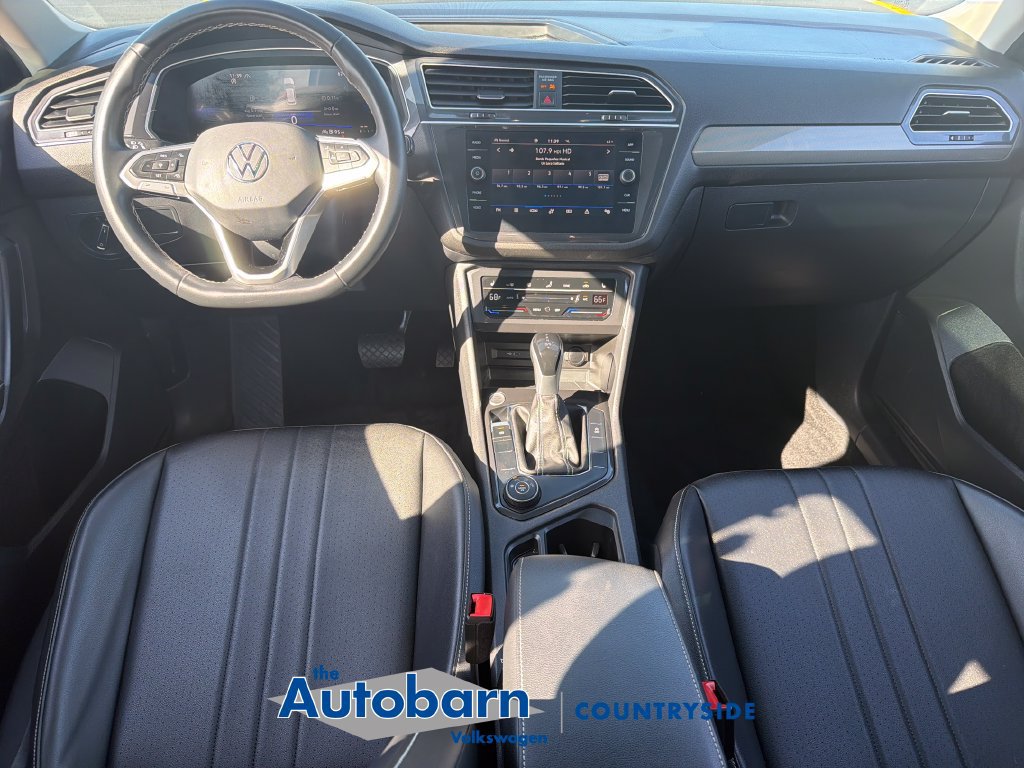 Certified 2023 Volkswagen Tiguan SE w/ Panoramic Sunroof Package AWD/4WD image 20
