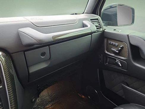 Used 2017 Mercedes-Benz G 550 Squared image 31
