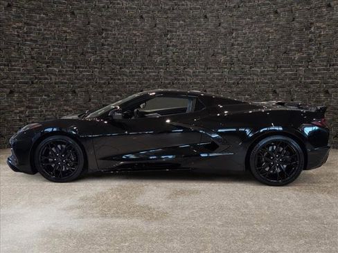 Used 2023 Chevrolet Corvette Stingray Premium Conv w/ Z51 Performance Package image 3