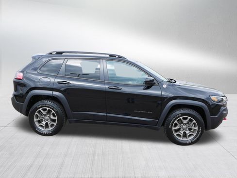 Used 2022 Jeep Cherokee Trailhawk w/ Comfort/Convenience Group AWD/4WD image 8