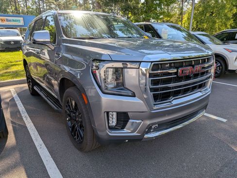Used 2022 GMC Yukon SLT w/ SLT Premium Package RWD image 1