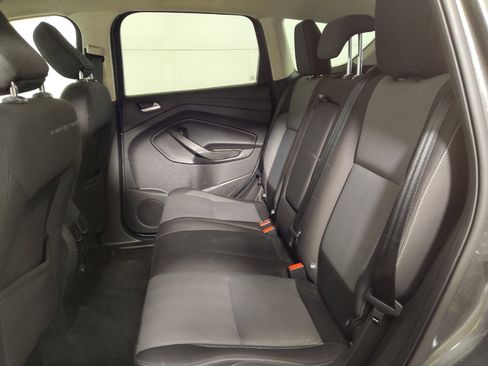 Used 2018 Ford Escape SE w/ Ford Safe & Smart Package FWD image 18