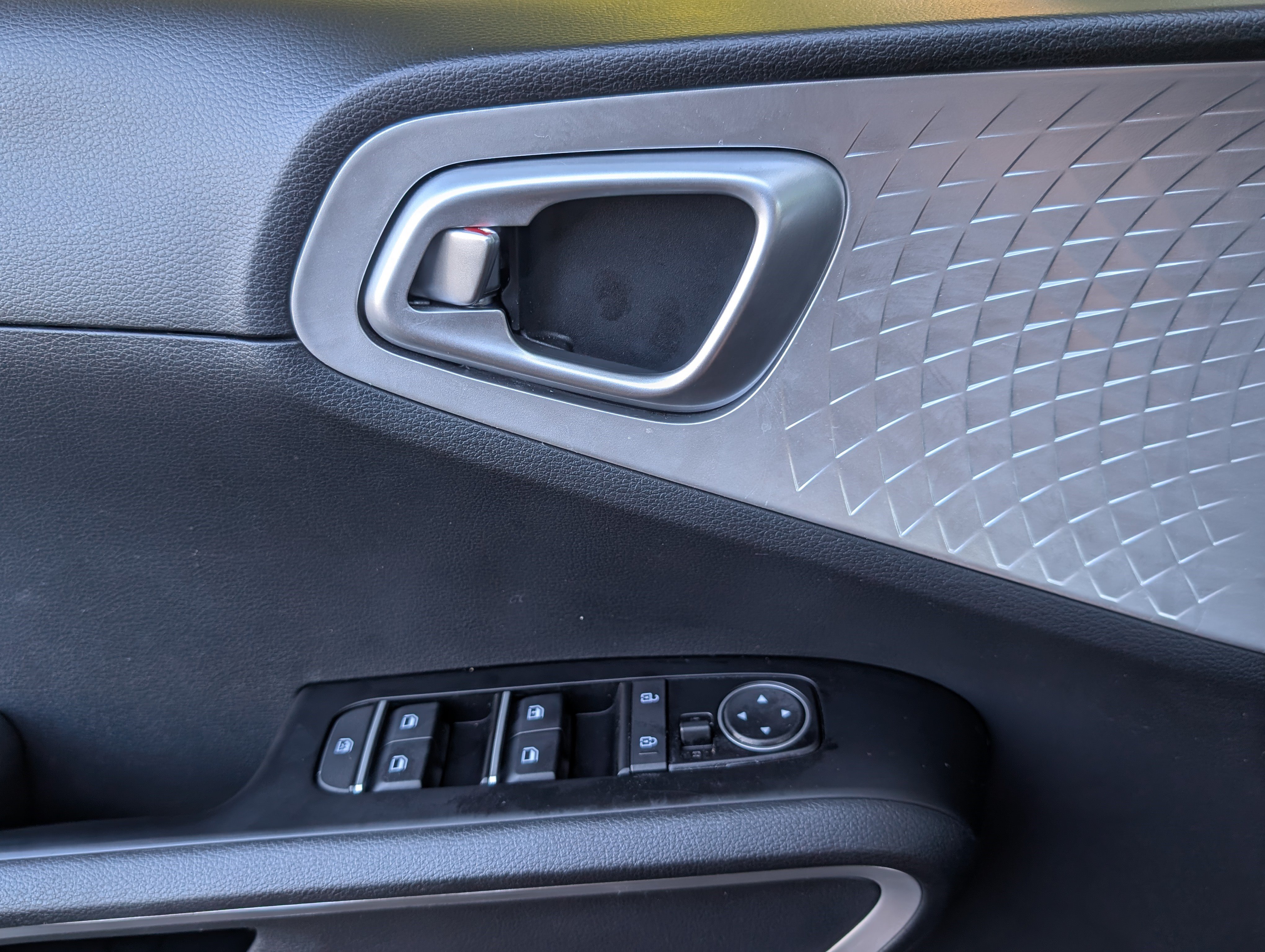 Used 2025 Kia Soul LX w/ LX Technology Package FWD image 14