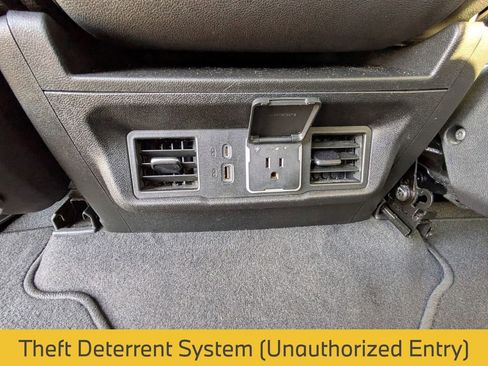 Used 2024 GMC Sierra 1500 SLT image 30