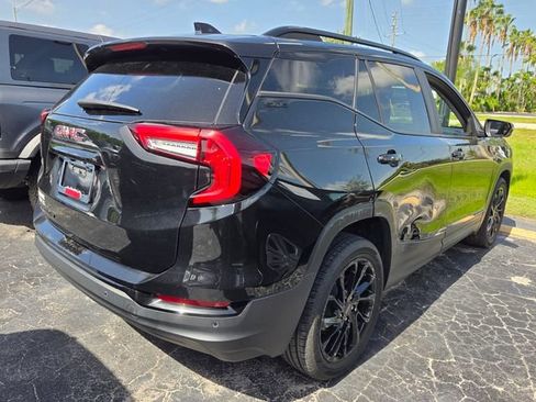Used 2024 GMC Terrain SLE w/ Driver Convenience Package FWD image 6