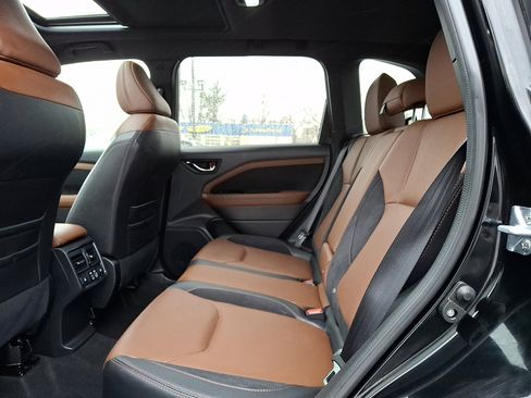 Used 2025 Subaru Forester Touring image 10