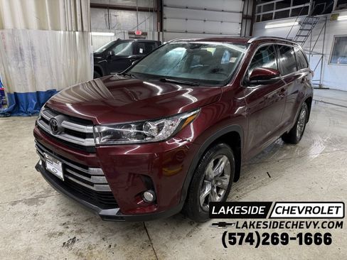 Used 2018 Toyota Highlander Limited image 1