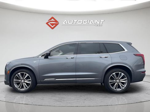 Used 2021 Cadillac XT6 Premium Luxury FWD image 3