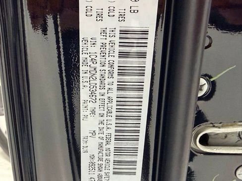 Used 2020 Jeep Cherokee Limited image 24