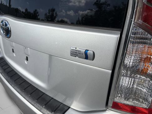 Used 2015 Toyota Prius Three FWD image 31