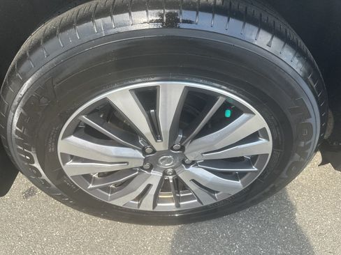 Used 2020 Nissan Pathfinder S AWD/4WD image 30