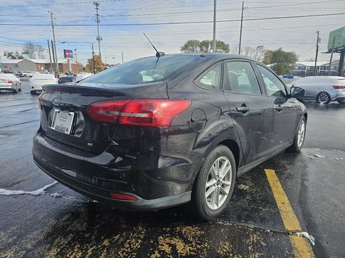 Used 2016 Ford Focus SE w/ Reverse Sensing Package image 5