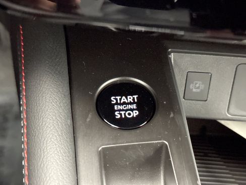 Used 2025 Nissan Kicks SR image 20