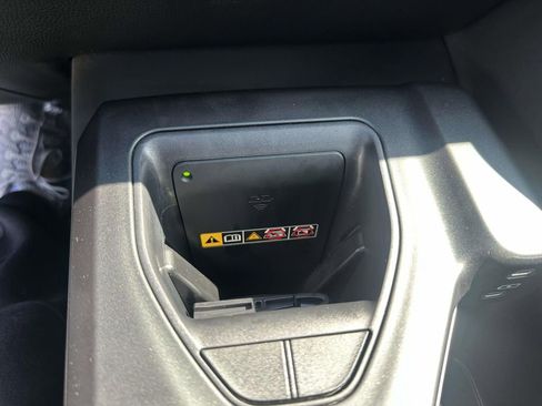 Used 2023 Toyota Crown Limited image 28