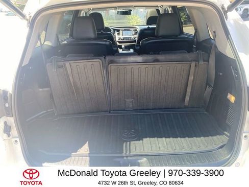 Used 2015 Toyota Highlander Limited w/ Driver Technology Package AWD/4WD image 24