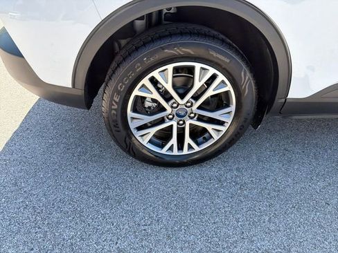 Used 2022 Ford Escape SEL image 39