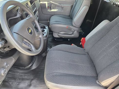 Used 2025 Chevrolet Express 2500 w/ Driver Convenience Package RWD image 13