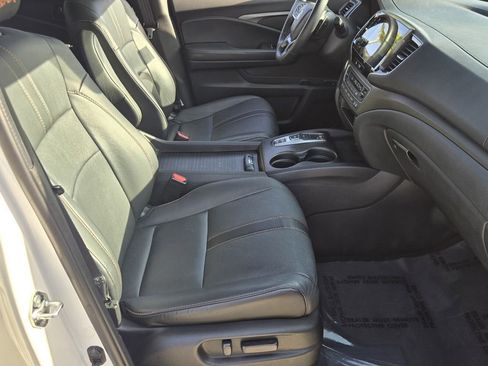 Used 2022 Honda Pilot TrailSport image 19