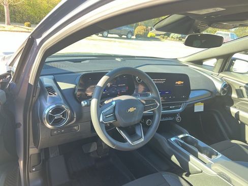 New 2026 Chevrolet Equinox EV LT image 10