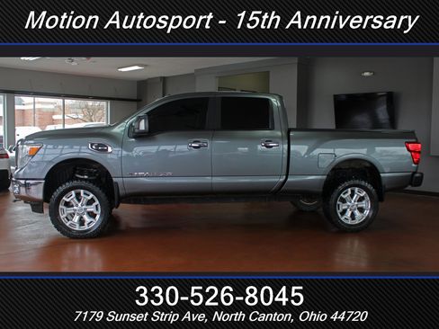 Used 2016 Nissan Titan SV image 7
