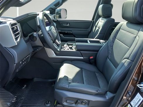 New 2025 Toyota Tundra Limited image 11