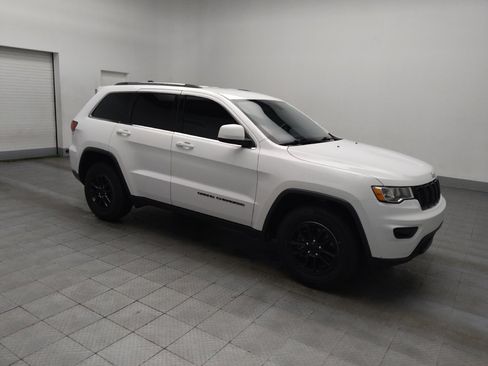 Used 2020 Jeep Grand Cherokee Laredo image 11