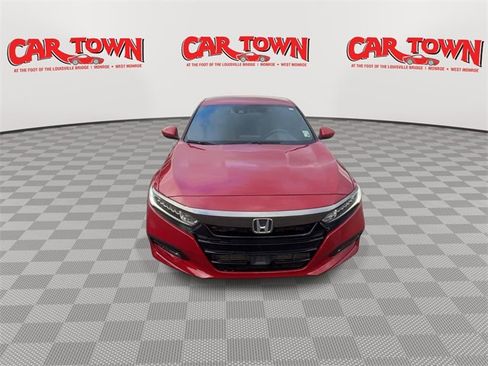Used 2018 Honda Accord Sport image 3
