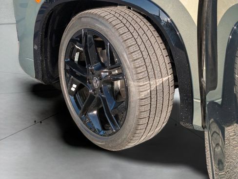 New 2026 Volkswagen Tiguan SE R-Line FWD image 30