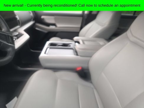 Used 2025 Ford Expedition Max Active RWD image 9