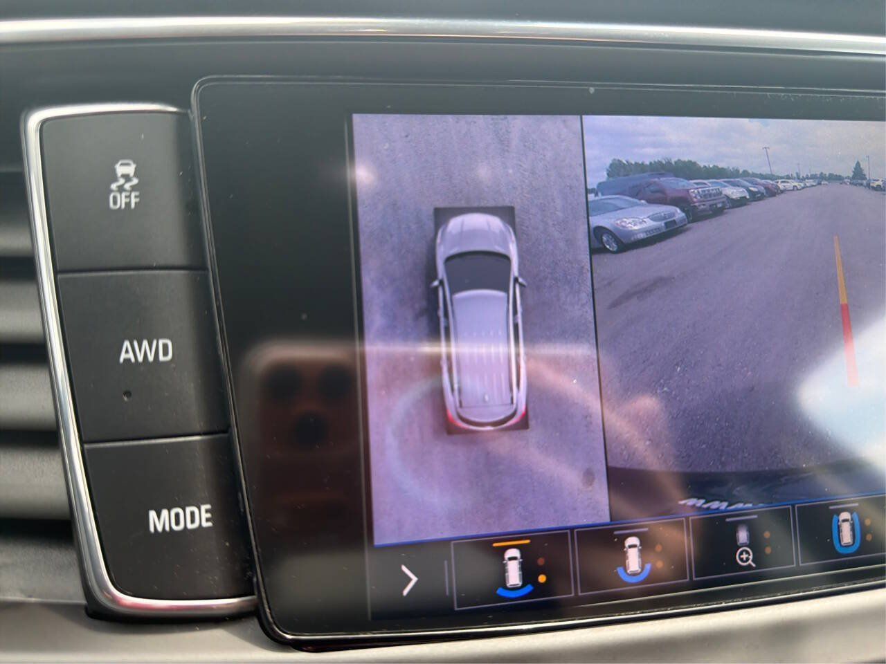 Used 2020 Buick Enclave Avenir w/ Avenir Technology Package AWD/4WD image 27