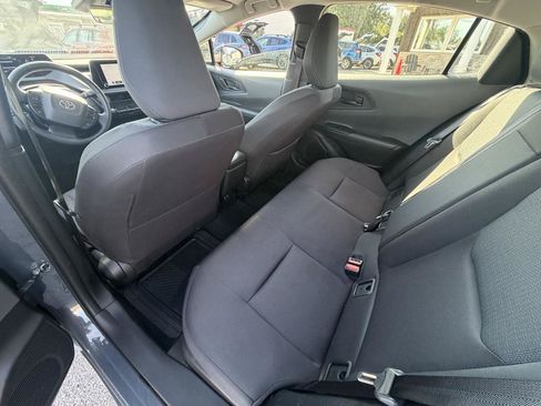 Used 2025 Toyota Prius LE FWD image 10