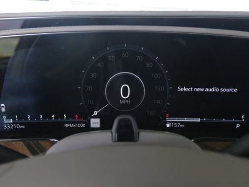 Used 2021 Cadillac Escalade Premium Luxury Platinum image 17